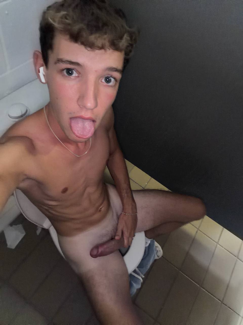 Public Fag Matt #nWCZIGN7